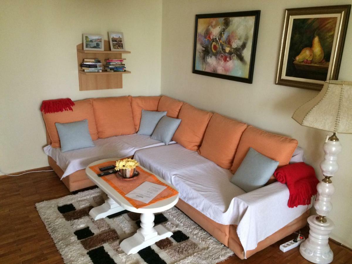 Apartman Melody Sombor Bagian luar foto