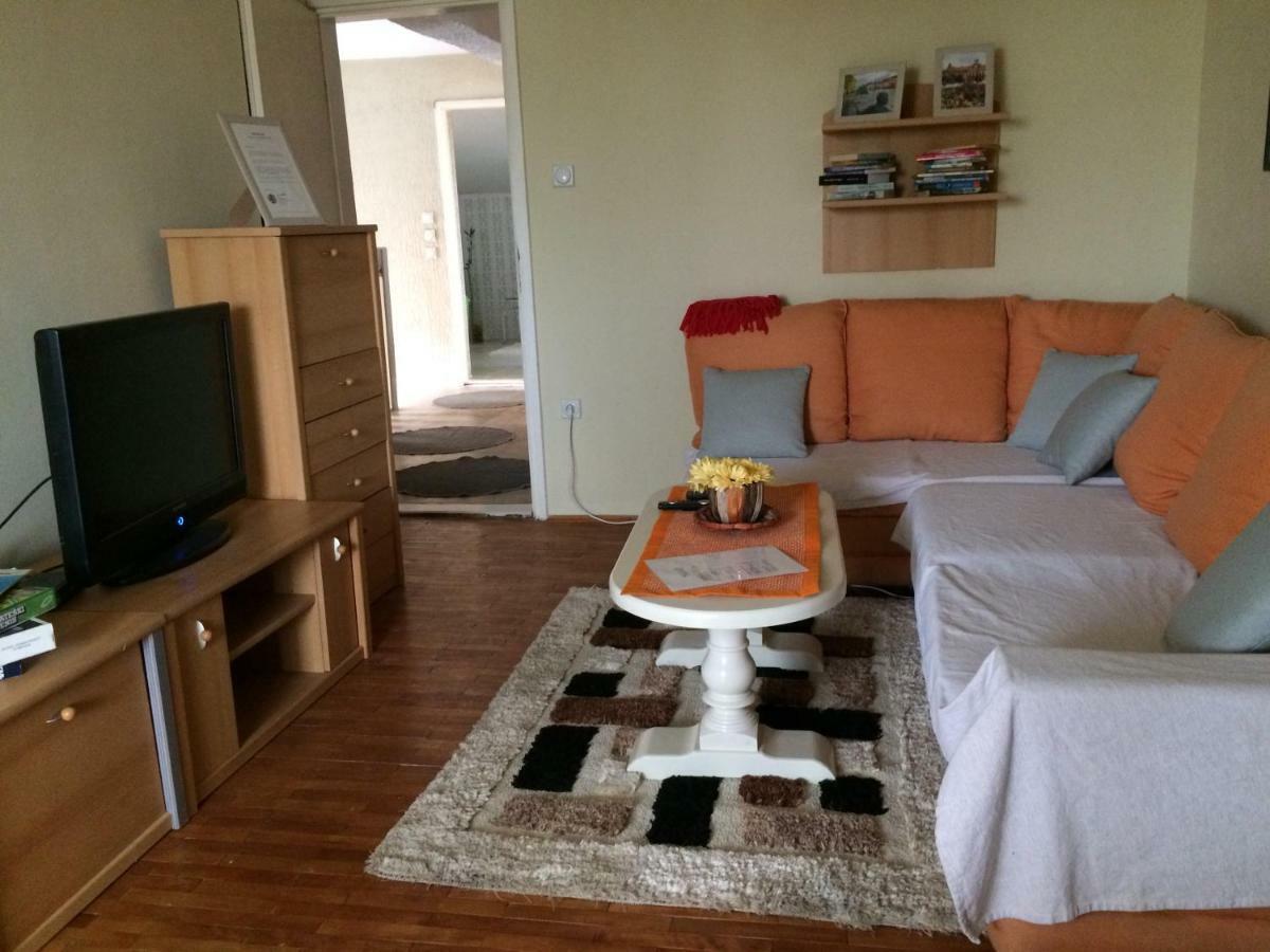 Apartman Melody Sombor Bagian luar foto